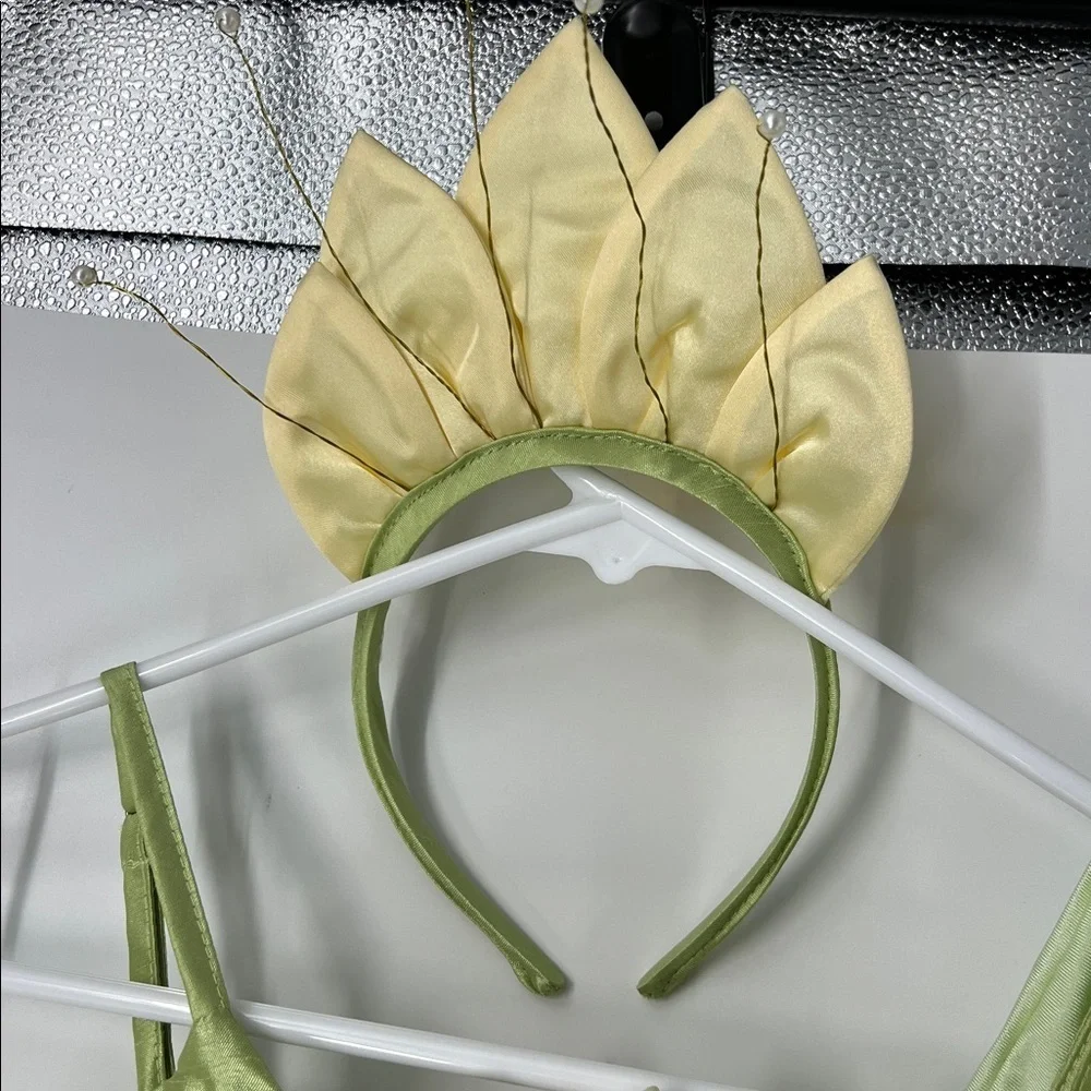 Disney NWT Deluxe Princess and the Frog Tiana Costume girls medium - Picture 5 of 9